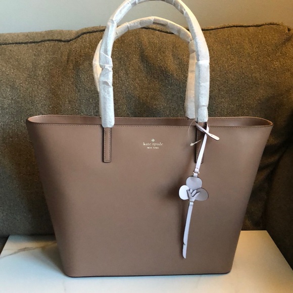 kate spade Handbags - Kate Spade Kelsey Tote